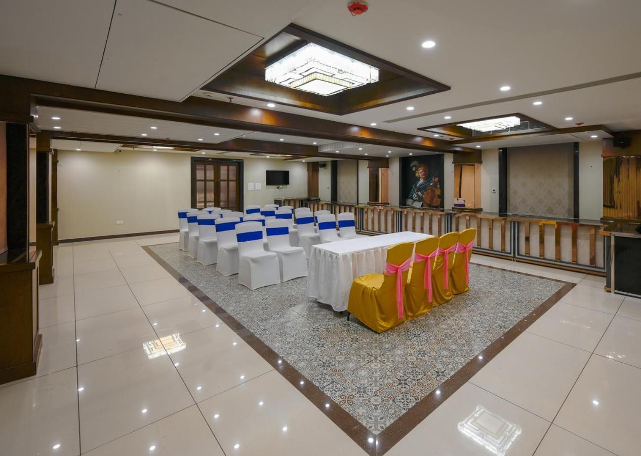 The Shivalik Hotel Bhubaneswar Exterior photo