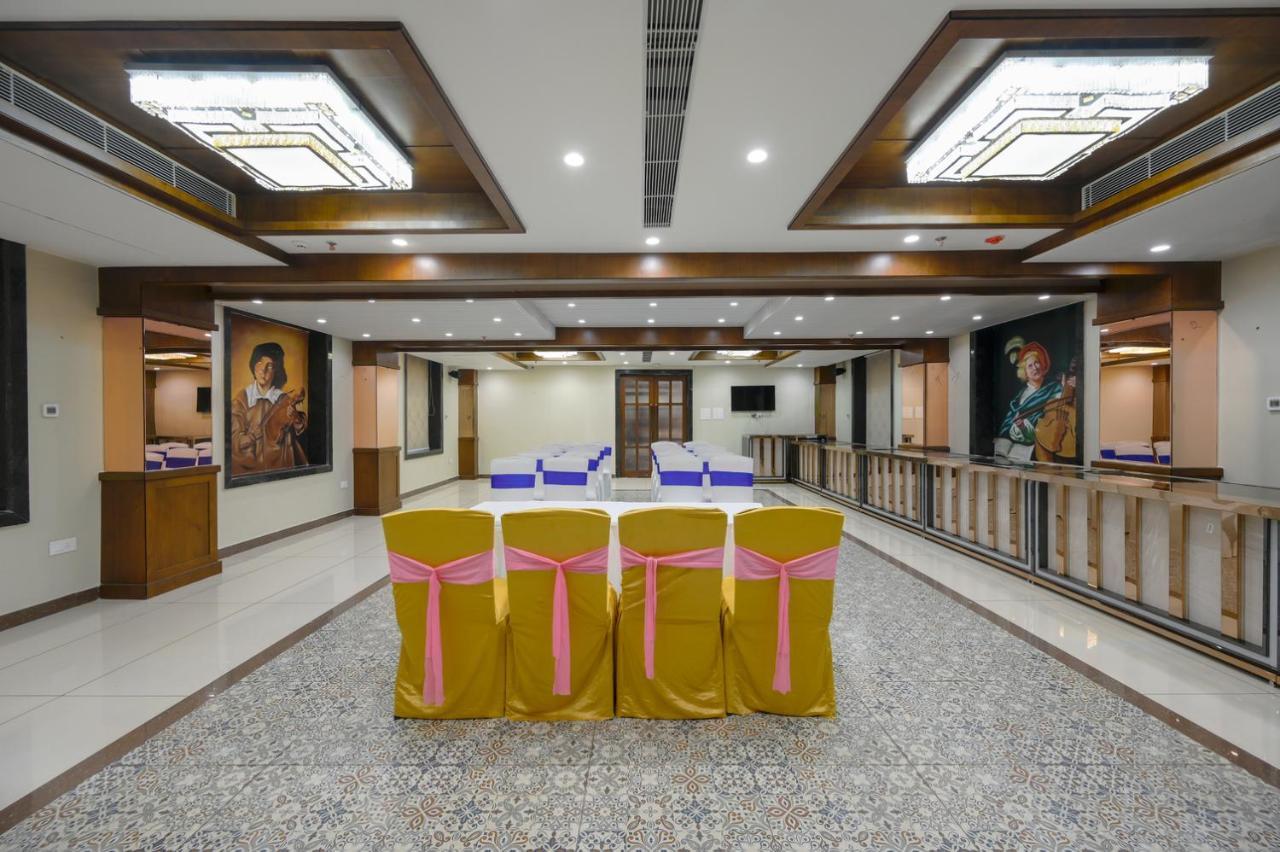 The Shivalik Hotel Bhubaneswar Exterior photo