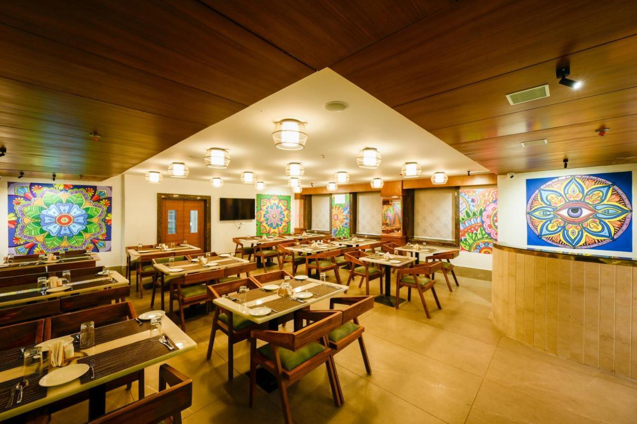 The Shivalik Hotel Bhubaneswar Exterior photo